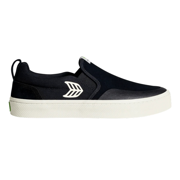 Cariuma - Unisex Slip-On Pro Black/White Skate Shoes