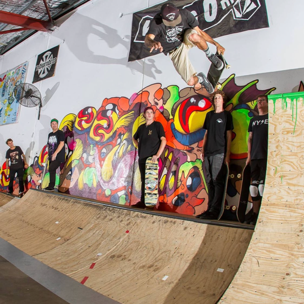 TRUCKSTOP SK8 - MEN SKATE SESSION